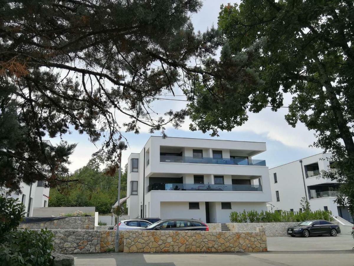 White Apartment *